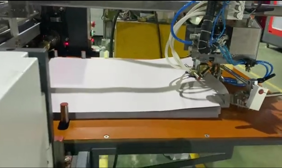 Automatic Rigid Box Making Machine Kotak telepon, Kotak hadiah, Kotak kosmetik Kotak perhiasan Mesin pembuat