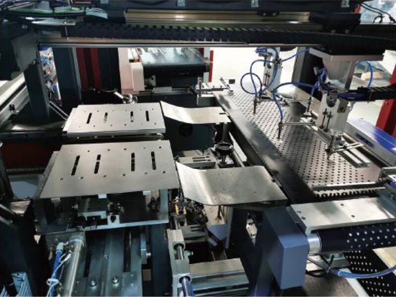 Intelligent High-Speed Drawewr-Style Box Manufacturing System 20-30pcs/min cocok untuk kotak anggur kotak tabung