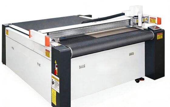 LY-PK-1816RM Mesin Pemotong Bahan Fleksibel Non Metal Tanpa Die Mesin pembuat sampel Dengan Ketebalan Pemotongan 50mm / Mesin Sampling CNC / Sistem Pemotongan